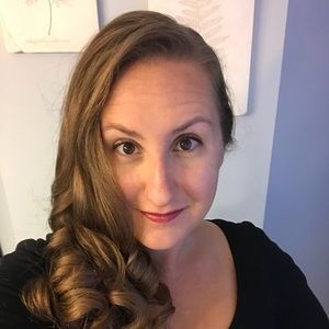 Meet your Posher, Holly